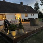 Stor terass med grillplats